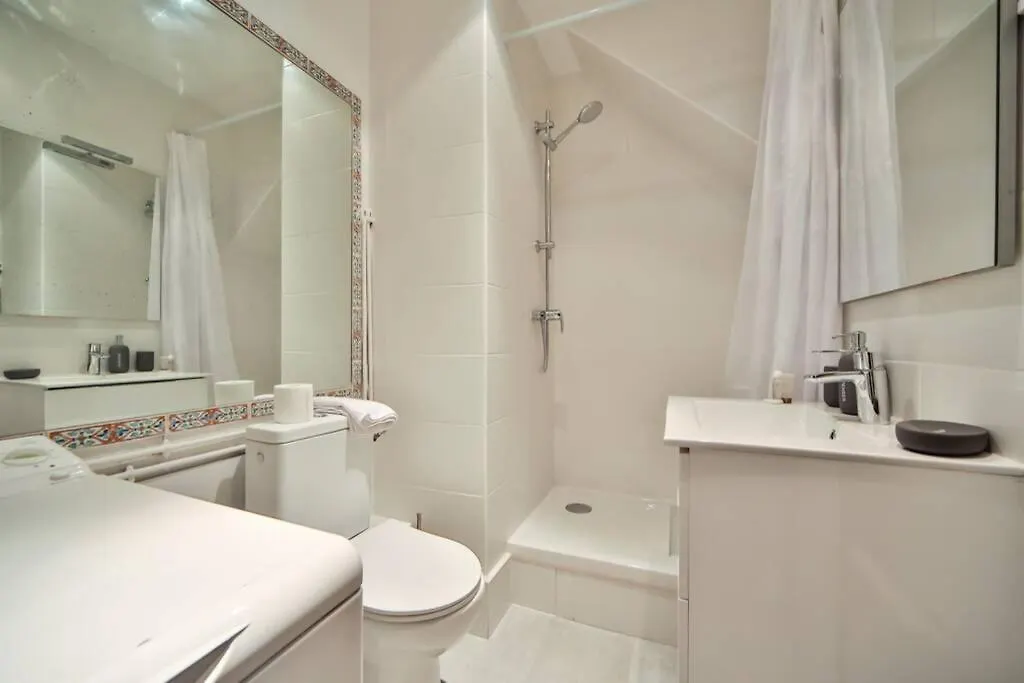 Grand Studio Confort/st Germain-montparnasse/4p Apartment Paris