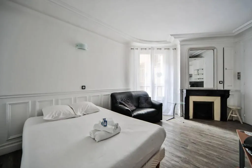 Apartment Grand Studio Confort/st Germain-montparnasse/4p Paris